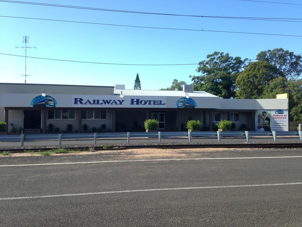 Railway Hotel 번더버그 외부 사진